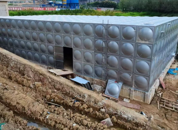 南京关于不锈钢水箱材质差别，影响水箱使用寿命的问题